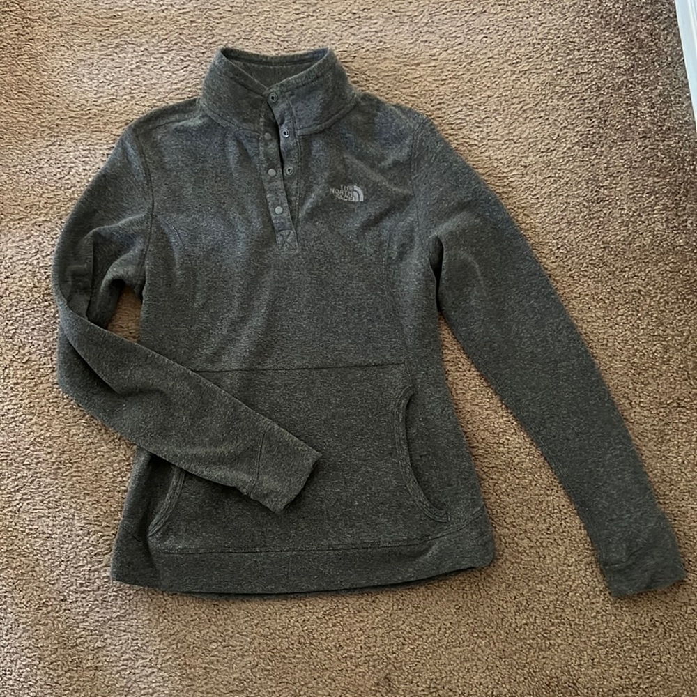 EUC grey North Face Sweater